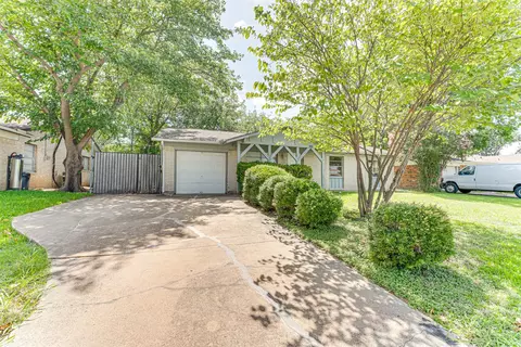 3000 Lambert Dr, Mesquite, TX 75150