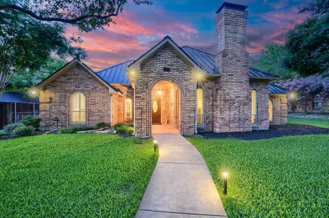 6118 Raleigh Dr, Garland, TX 75044