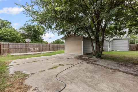 512 E Willingham St, Cleburne, TX 76031 photo 33