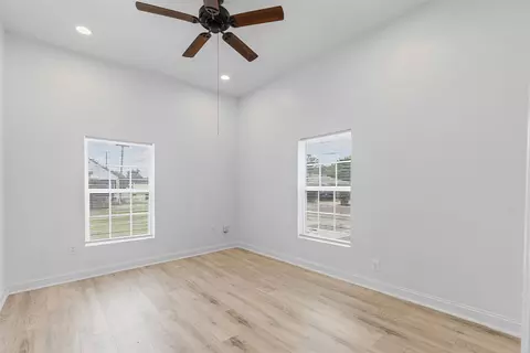 512 E Willingham St, Cleburne, TX 76031 photo 10
