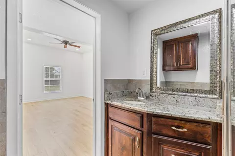512 E Willingham St, Cleburne, TX 76031 photo 27