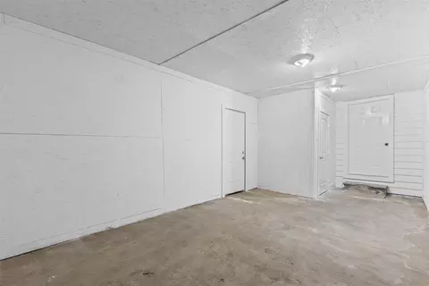512 E Willingham St, Cleburne, TX 76031 photo 29
