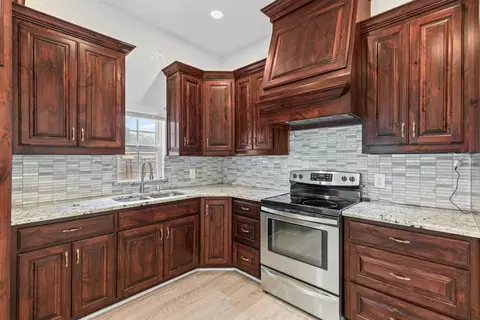512 E Willingham St, Cleburne, TX 76031 photo 22