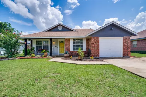 809 Brookhaven Dr, Royse City, TX 75189