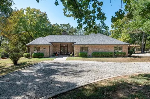 143 Shady Woods Ln, Denison, TX 75021