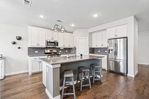 1813 Drover Creek Rd, Aubrey, TX 76227
