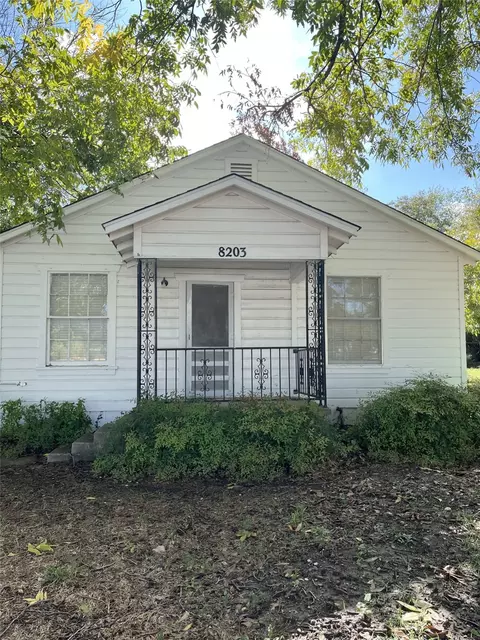 8203 Delmar St, White Settlement, TX 76108