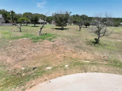2600 Candlestick Dr, Granbury, TX 76049