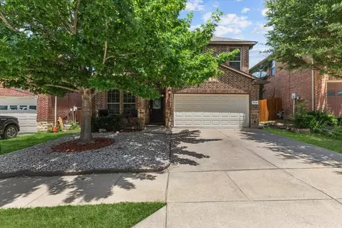 3741 Redwood Creek Ln, Fort Worth, TX 76137