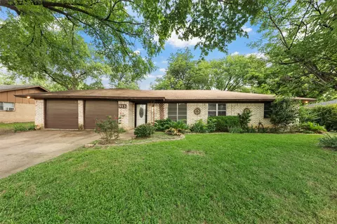 913 Elizabeth, Robinson, TX 76706