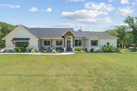 1056 Oak Bend Ln, Weatherford, TX 76088