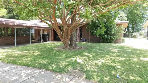 1029 Huntington Ln, Shreveport, LA 71106