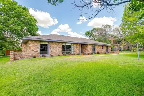 10608 Pack Saddle Trl, Fort Worth, TX 76108