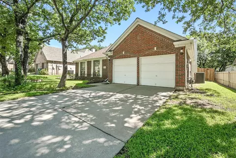 1375 Clear Creek Dr, Lewisville, TX 75067