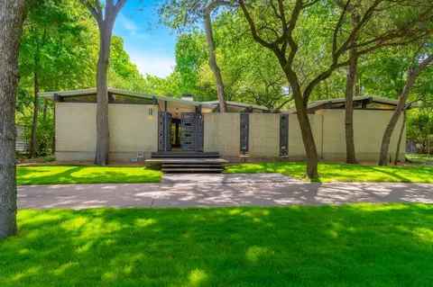 9014 Capri Dr, Dallas, TX 75238