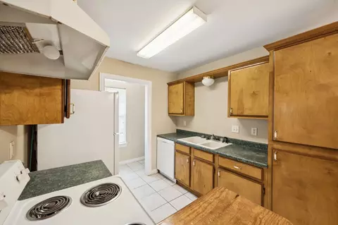 Kitchen - 1104 E 1106 E High St, Terrell, TX 75160 photo 2 of 5