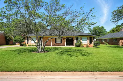 2118 Greenbriar Dr, Abilene, TX 79605