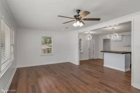 Living - 223 Virginia Ave, Minden, LA 71055 photo 3 of 6