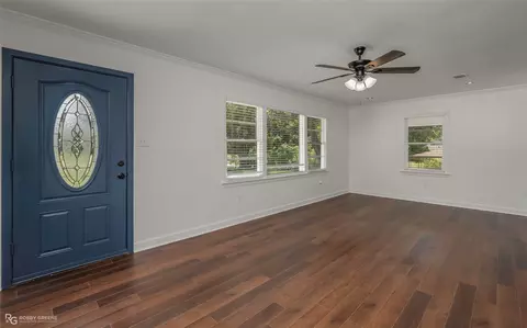Living - 223 Virginia Ave, Minden, LA 71055 photo 1 of 6