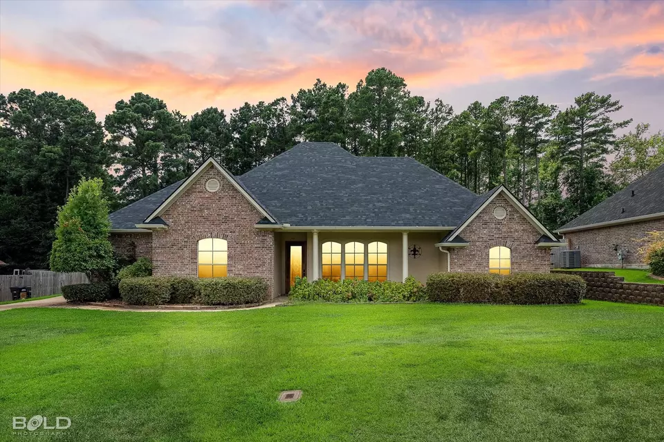 Exterior - 2018 Honeytree Trl, Haughton, LA 71037 photo 3 of 5