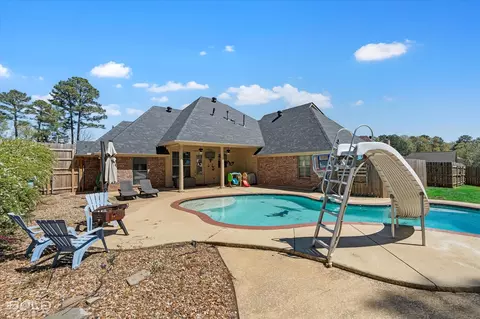 Exterior - 2018 Honeytree Trl, Haughton, LA 71037 photo 1 of 5