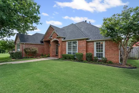 1501 Leaning Oak Ln, Cleburne, TX 76033