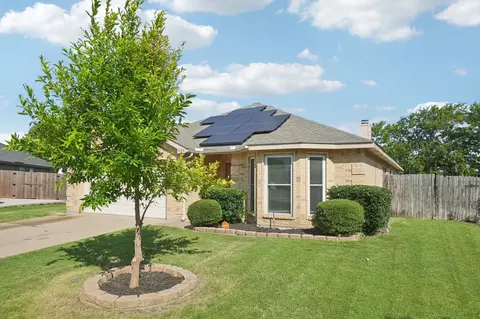 1024 Tyler James Dr, Burleson, TX 76028