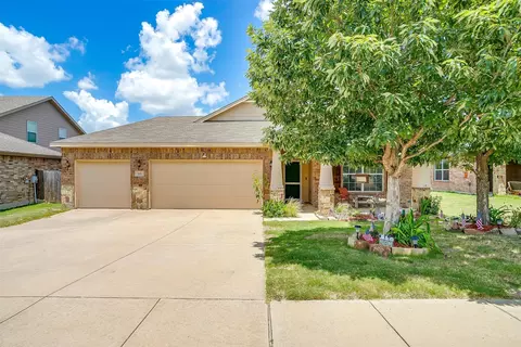 225 Rock Meadow Dr, Crowley, TX 76036