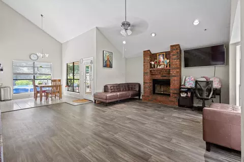 710 Running Creek Dr, Arlington, TX 76001
