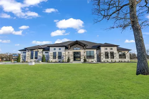 744 Cooper Trl, Weatherford, TX 76087