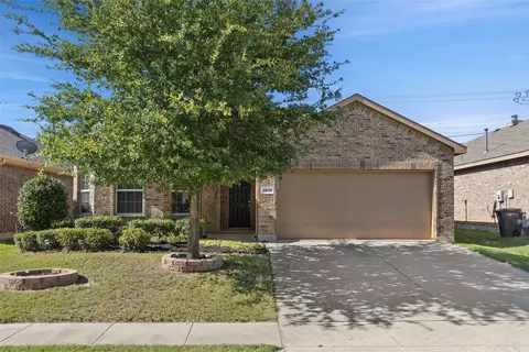 2604 Triangle Leaf Dr, Fort Worth, TX 76244