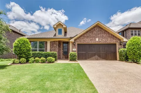 317 Jernigan Dr, Euless, TX 76040