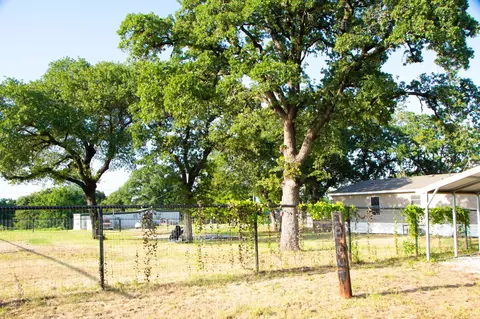 289 Belle Pl, Springtown, TX 76082 photo 6