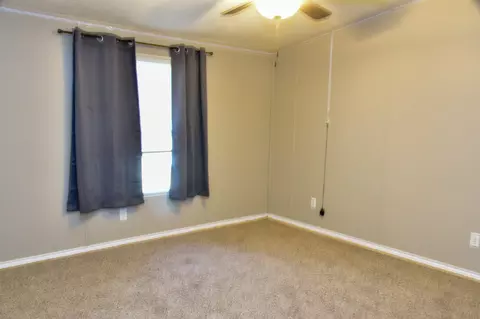 289 Belle Pl, Springtown, TX 76082 photo 14