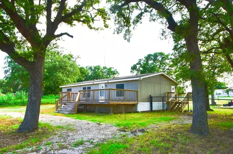 289 Belle Pl, Springtown, TX 76082 photo 2