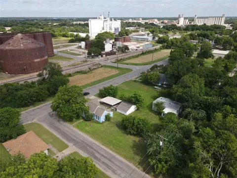 603 E Thomas St, Sherman, TX 75090