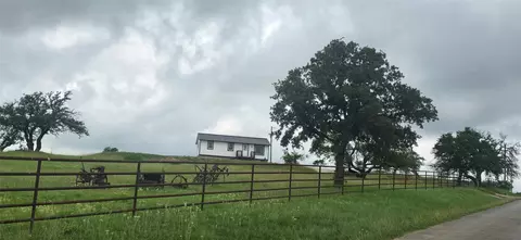 155 Windy Hl, Springtown, TX 76082