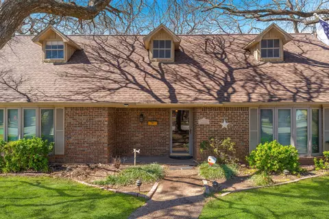 1501 Glen Valley Dr, Irving, TX 75061