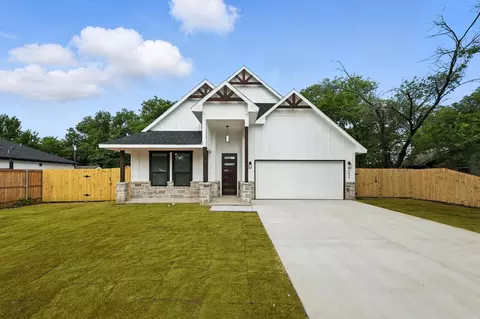 3836 Burnice Dr, Fort Worth, TX 76119