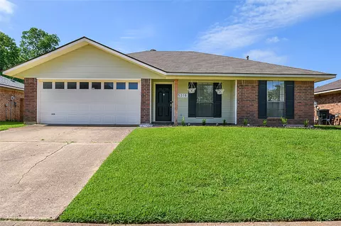 5318 Lauri Ln, Bossier City, LA 71112