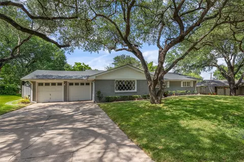 6404 Dakar Rd W, Fort Worth, TX 76116