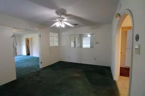 Living - 1 Mason St, Minden, LA 71055 photo 1 of 2