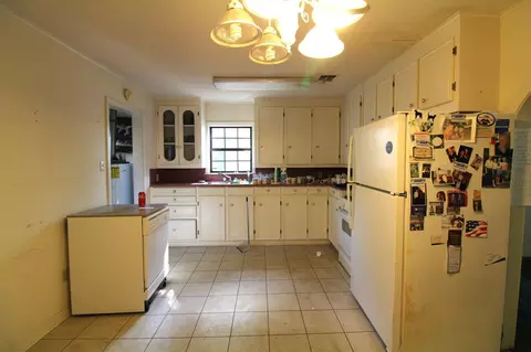 Kitchen - 1 Mason St, Minden, LA 71055 photo 1 of 2