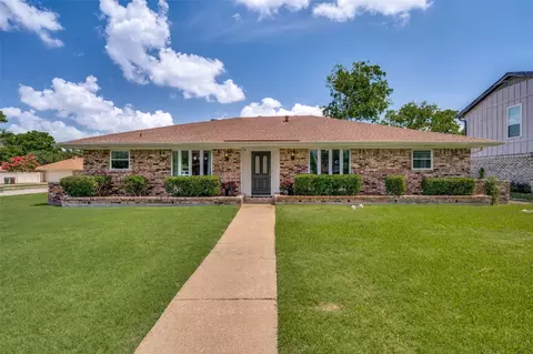 2800 Pinehurst Dr, Plano, TX 75075