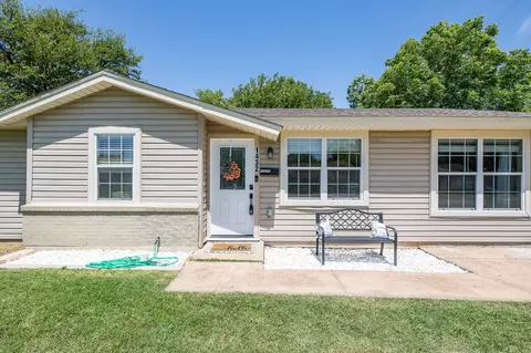 1432 Deville St, Wichita Falls, TX 76306