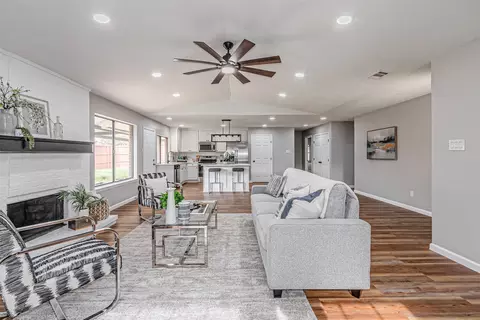 18816 Bilbrook Ln, Dallas, TX 75287