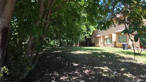 1613 N Bradley St, Mckinney, TX 75069