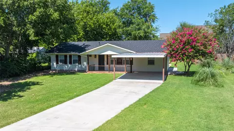 625 E Bridge St, Granbury, TX 76048