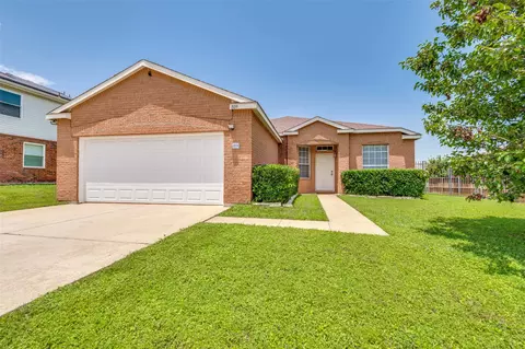 809 White Dove Dr, Arlington, TX 76017