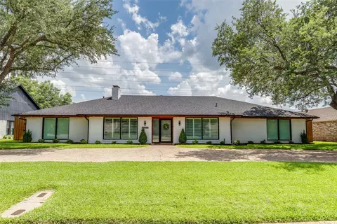 4506 College Park Dr, Dallas, TX 75229